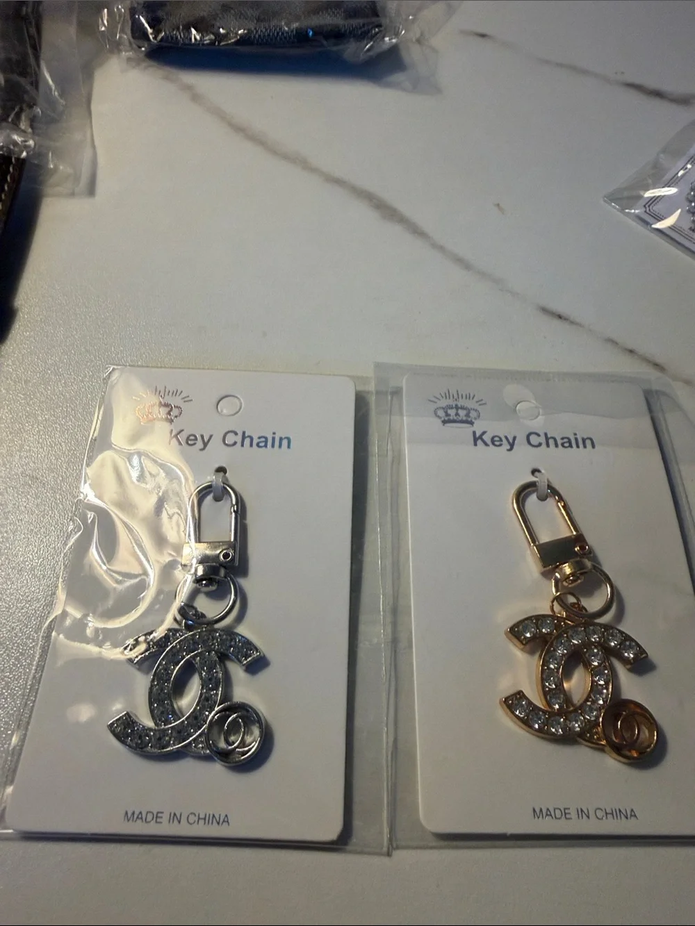 Fashion Rhinestone Interlocking Key Chain - Silver and Gold